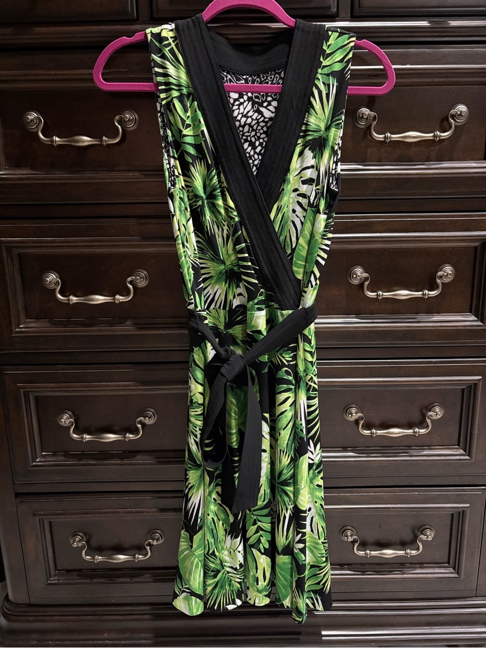 WHBM Stretch Knit Reversible Tropical Green Leaf/Black & White Wrap Dress-Sz 4